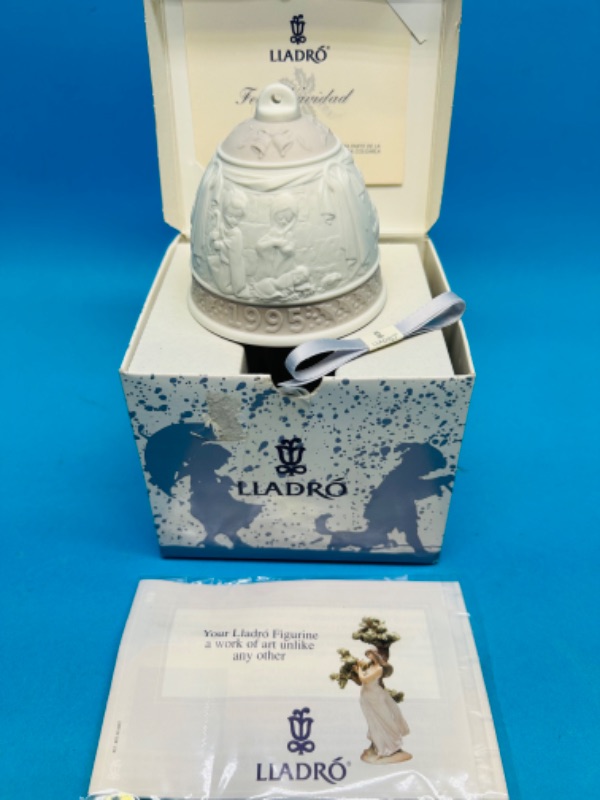 Photo 1 of 698756…1995 Lladro porcelain bell ornament in box