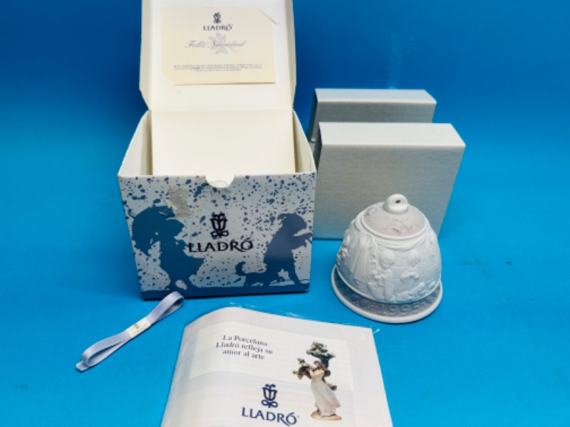 Photo 3 of 698756…1995 Lladro porcelain bell ornament in box