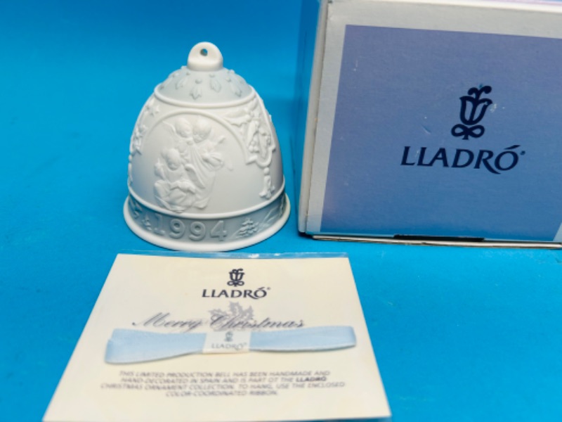 Photo 1 of 698757…vintage 1994 Lladro porcelain bell ornament in box