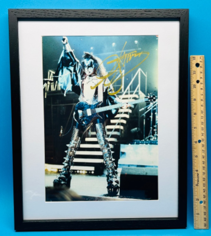 Photo 3 of 698844…autographed Kiss Gene Simmons concert photo in 15 x 12” frame 