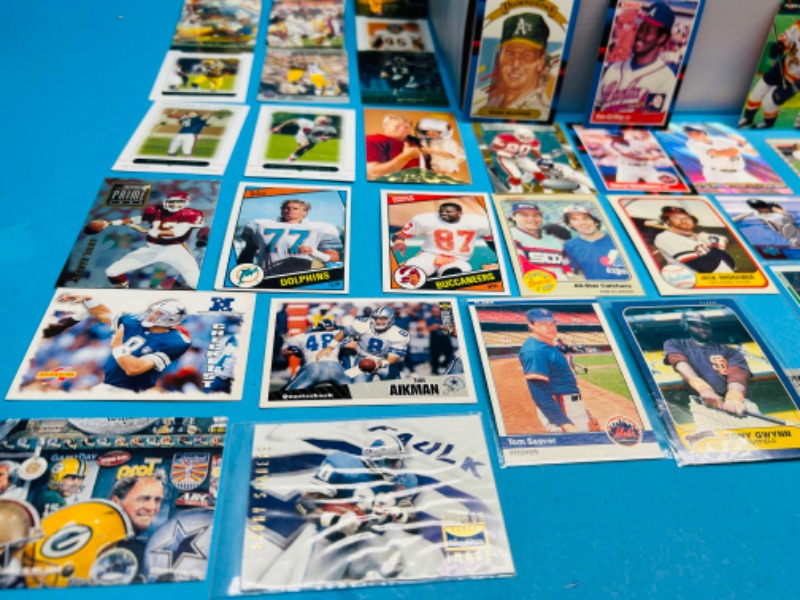 Photo 2 of 698868…1500+ mixed sports cards in box