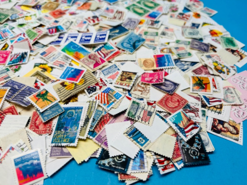 Photo 3 of 698872…hundreds of vintage used stamps 