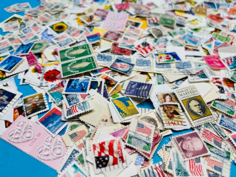 Photo 1 of 698872…hundreds of vintage used stamps 