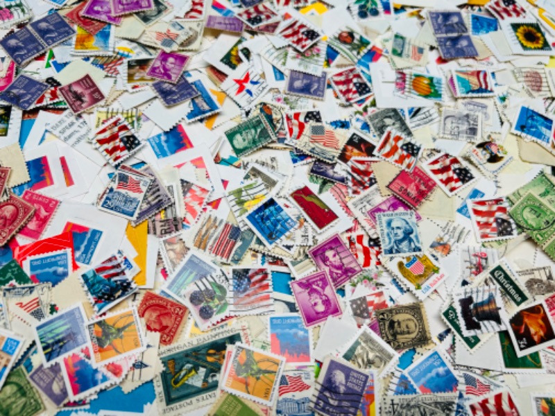 Photo 1 of 698873… hundreds of vintage used stamps 
