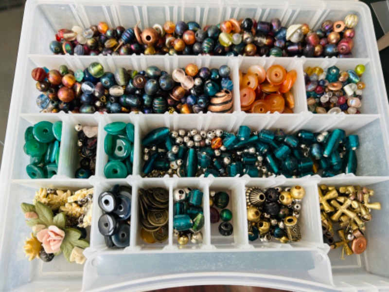 Photo 1 of 698875…beads and jewelry making accessories 