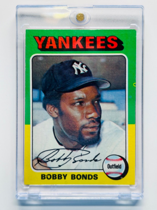 Photo 1 of 698910…Topps 1975 Bobby Bonds card 55 in hard plastic case 