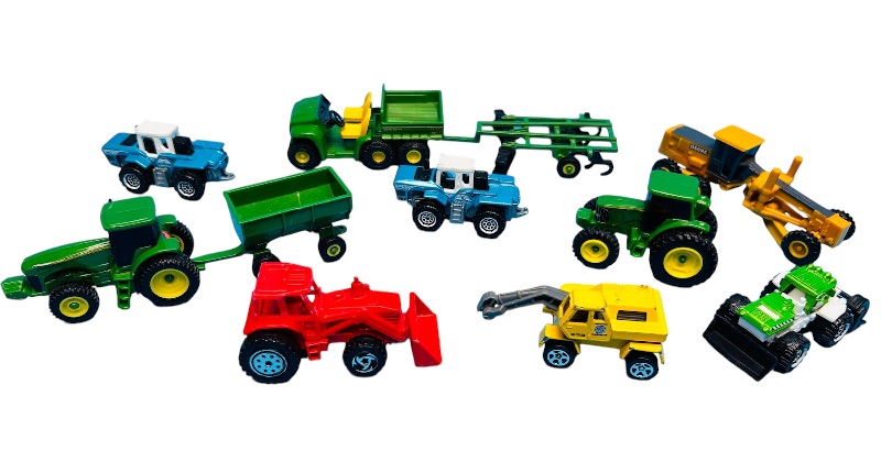 Photo 1 of 698923…die cast farming vehicles 