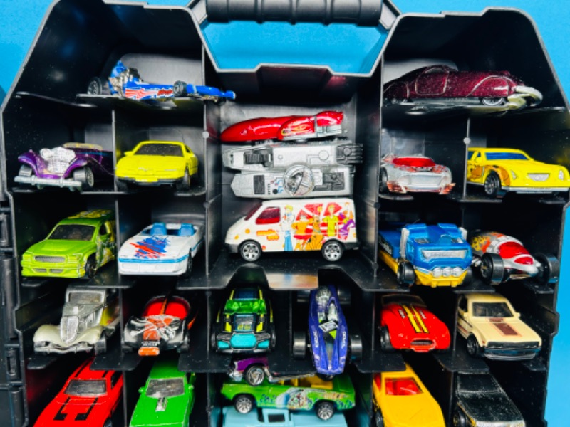 Photo 2 of 698924…46 die cast cars in hot wheels case