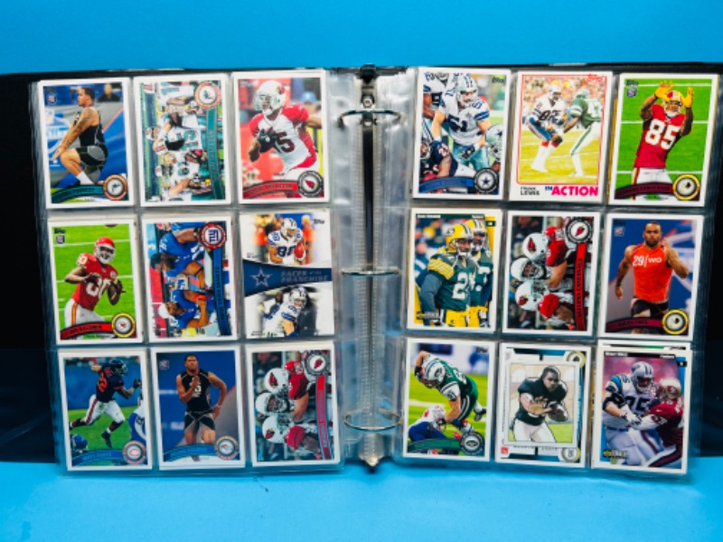 Photo 1 of 698928… 306 mixed football trading cards in binder -some older ones may have wear from age