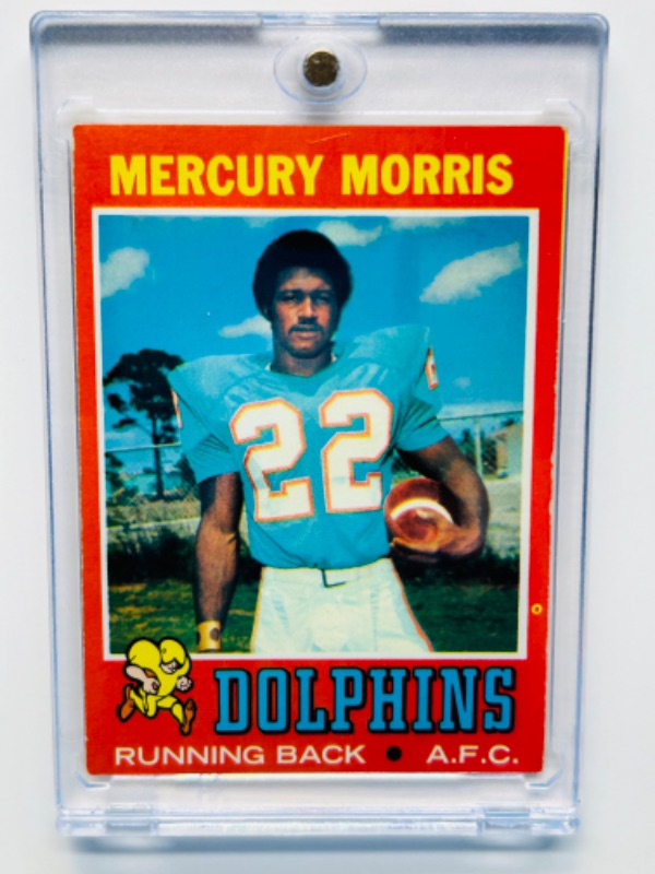 Photo 1 of 698949…1971 Rookie Mercury Morris card 91  in hard plastic case 