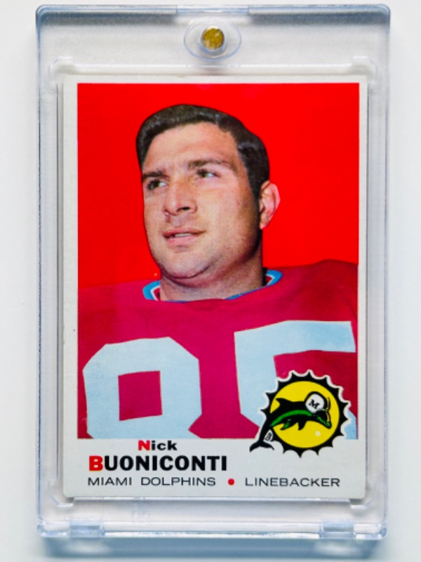 Photo 1 of 698956…1969 Nick Buoniconti card 192  in hard plastic case 