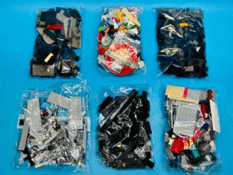 Photo 1 of 698959… 6 bags of misc LEGO pieces 