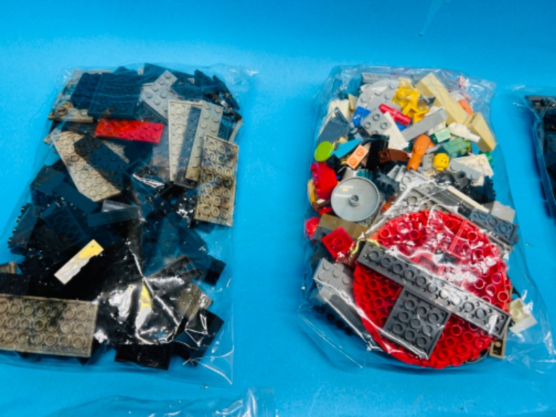 Photo 2 of 698959… 6 bags of misc LEGO pieces 