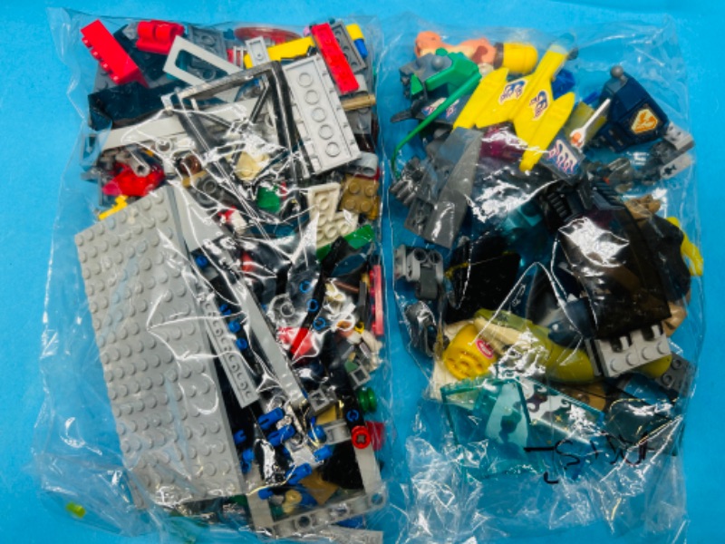 Photo 2 of 698960… 6 bags of misc LEGO pieces 