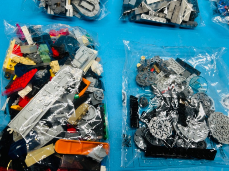 Photo 4 of 698961… 6 bags of misc LEGO pieces 