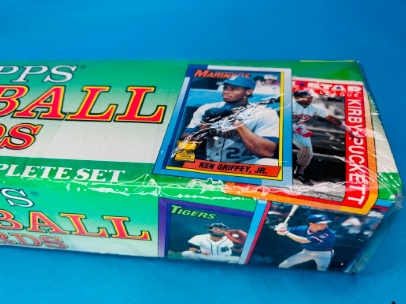 Photo 3 of 699004…sealed 1990 Topps baseball card set 792 cards