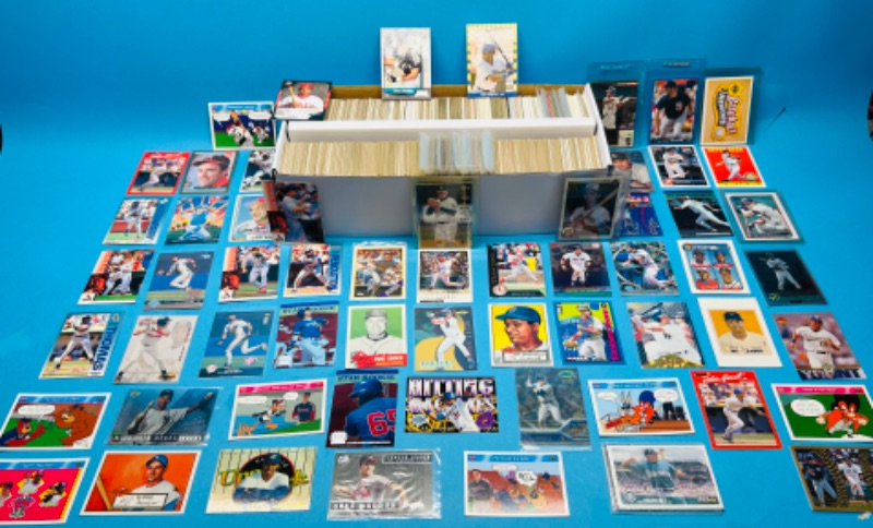 Photo 1 of 699024…1500+ mixed baseball cards in box