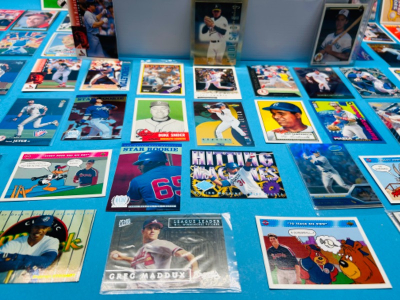 Photo 7 of 699024…1500+ mixed baseball cards in box