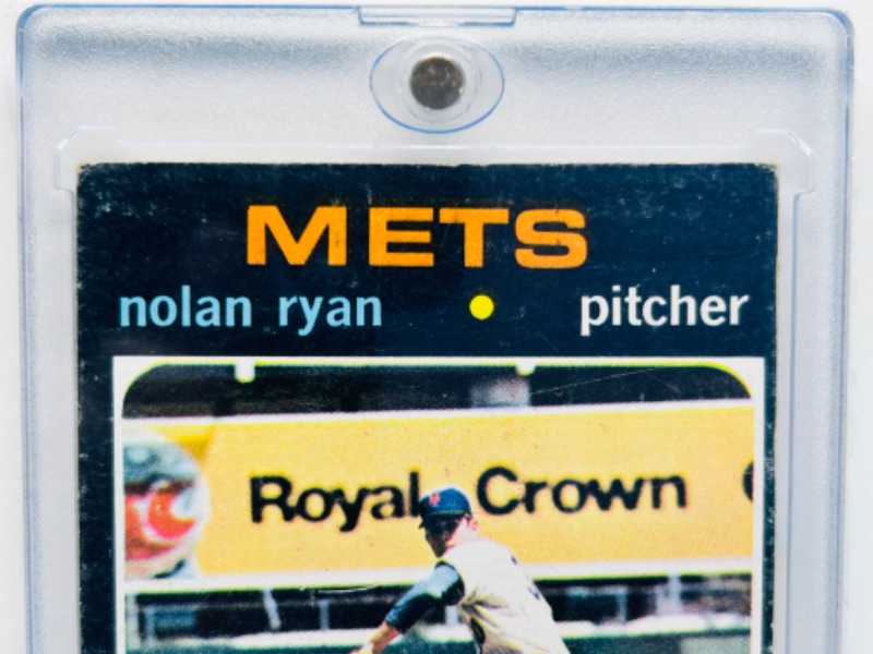 Photo 6 of 699031…RARE -1971 Topps Nolan Ryan card 513 in hard plastic case 