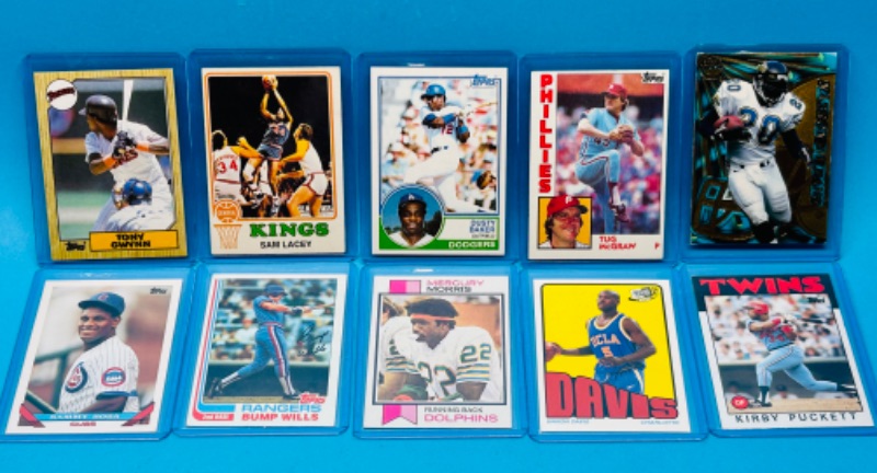 Photo 1 of 699083…10 sports trading cards in hard plastic sleeves 