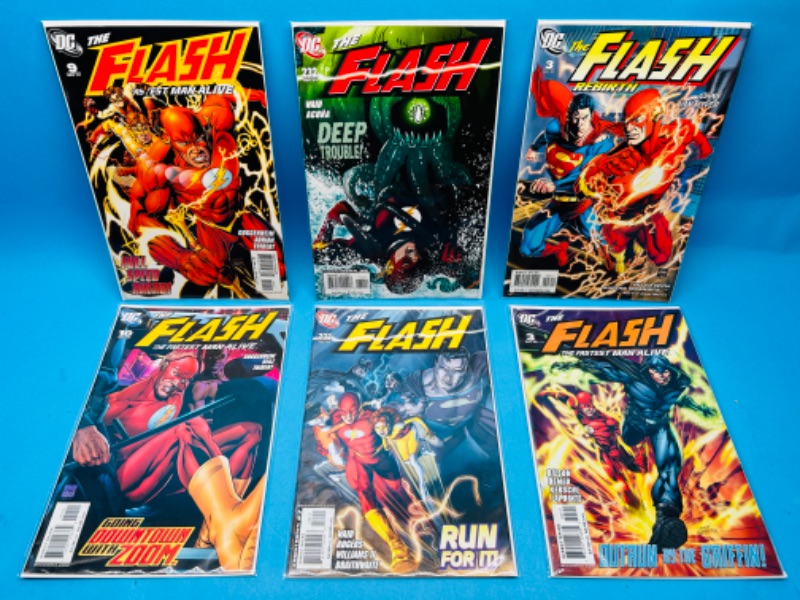 Photo 1 of 699156…6 Flash  comics in plastic sleeves 