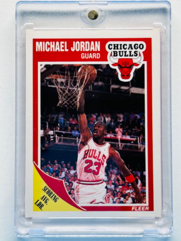 Photo 1 of 699181…Fleer Michael Jordan card 21  in hard plastic case 