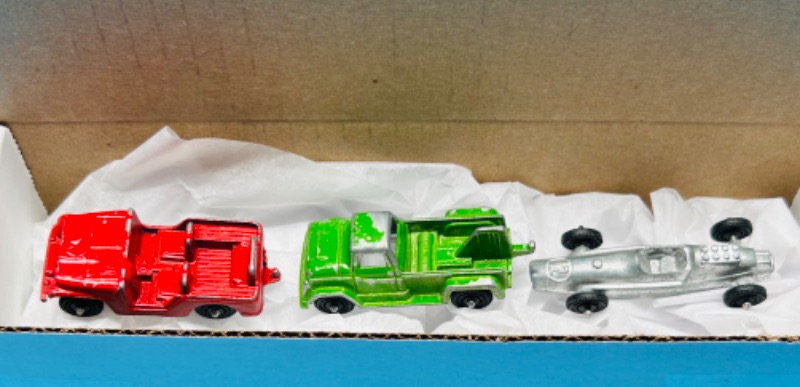 Photo 1 of 699223… 3 vintage 1960’s Tootsie Toy Chicago metal trucks -wear from age-chips, scuffs