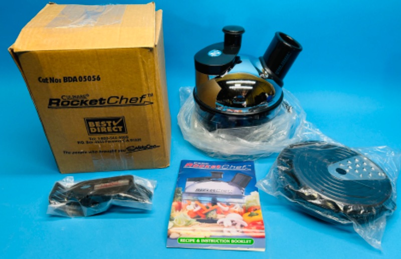 Photo 1 of 699335…rocket chef in box