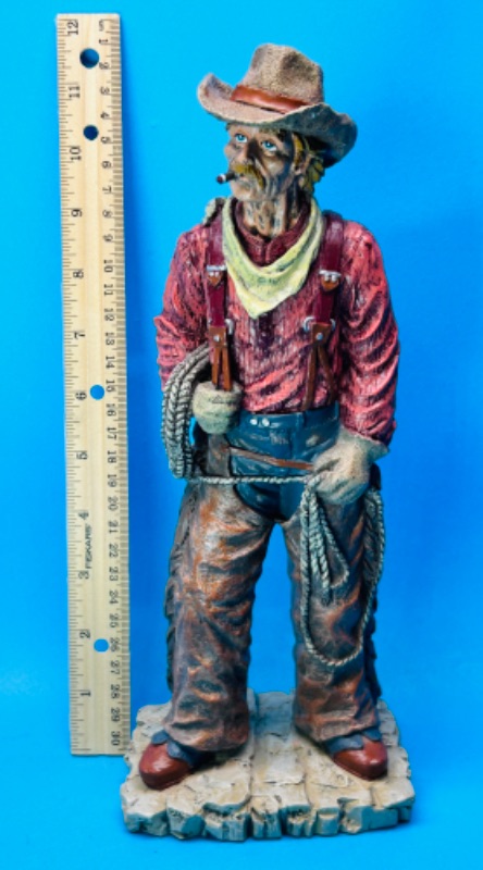 Photo 2 of 699354…12” vintage cowboy statue 