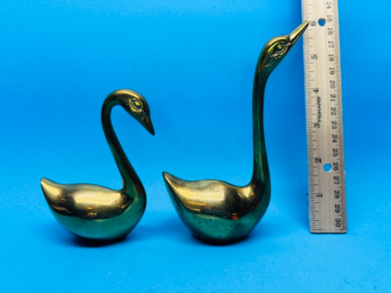 Photo 2 of 699360…2 vintage solid brass swans made in India 