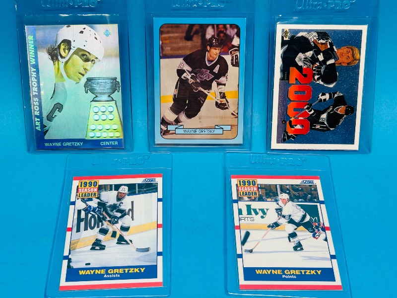 Photo 1 of 699491…5 Wayne Gretzky cards in hard plastic sleeves 