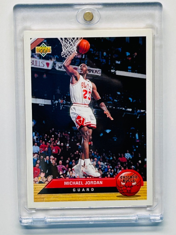 Photo 1 of 699561…Upper Deck Michael Jordan card P5  in hard plastic case