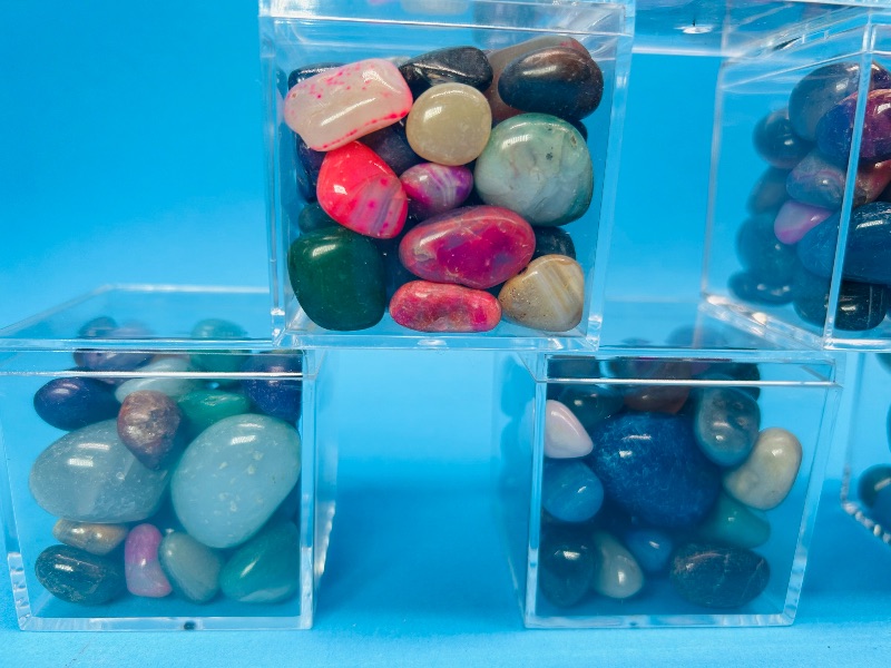 Photo 3 of 699570…6 small displays of polished rocks - 2 x 2” cases 