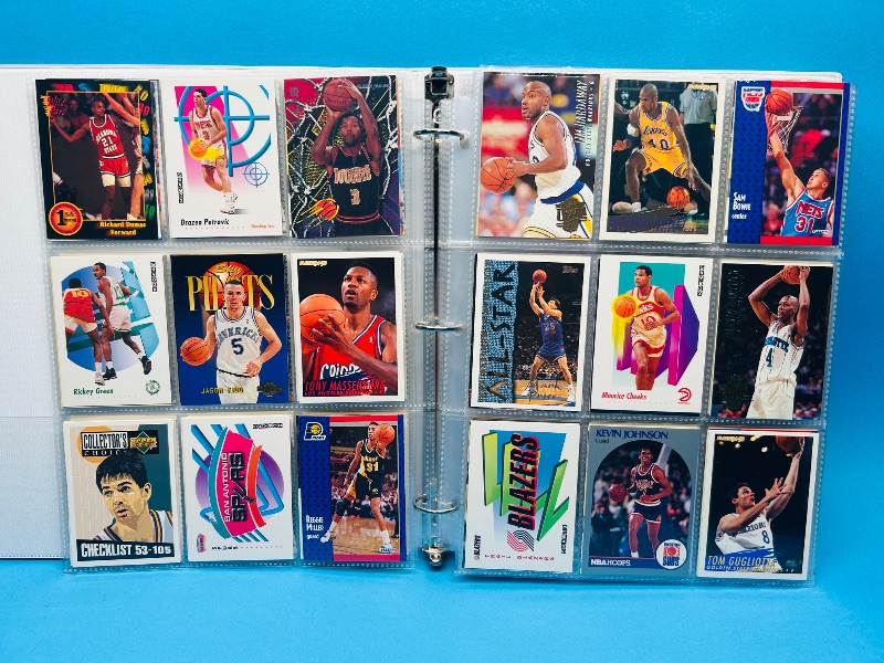 Photo 20 of 699573…final sale no returns/refunds-360 mixed basketball cards in binder