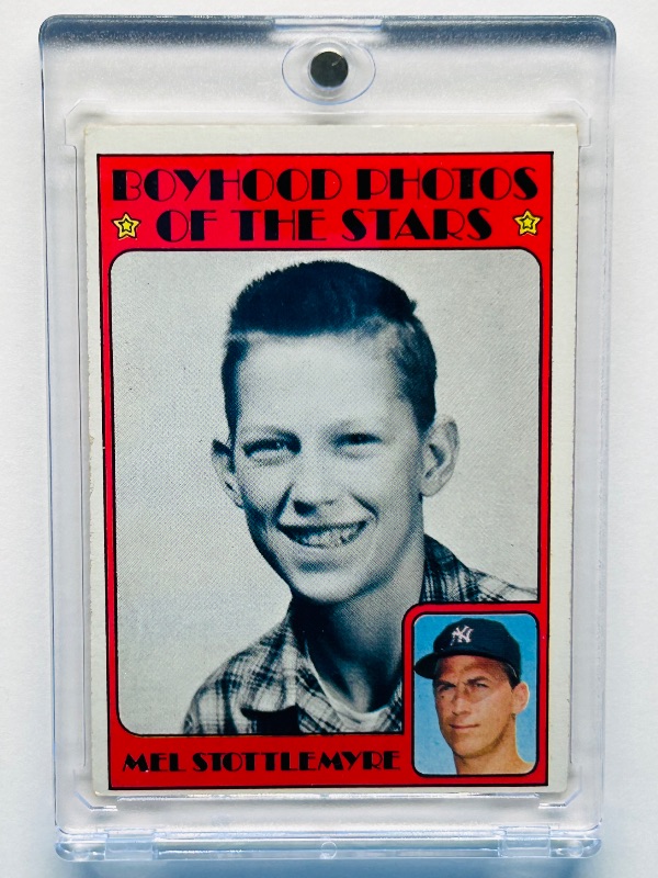 Photo 1 of 699598…Young Mel Stottlemyre card 492 in hard plastic case