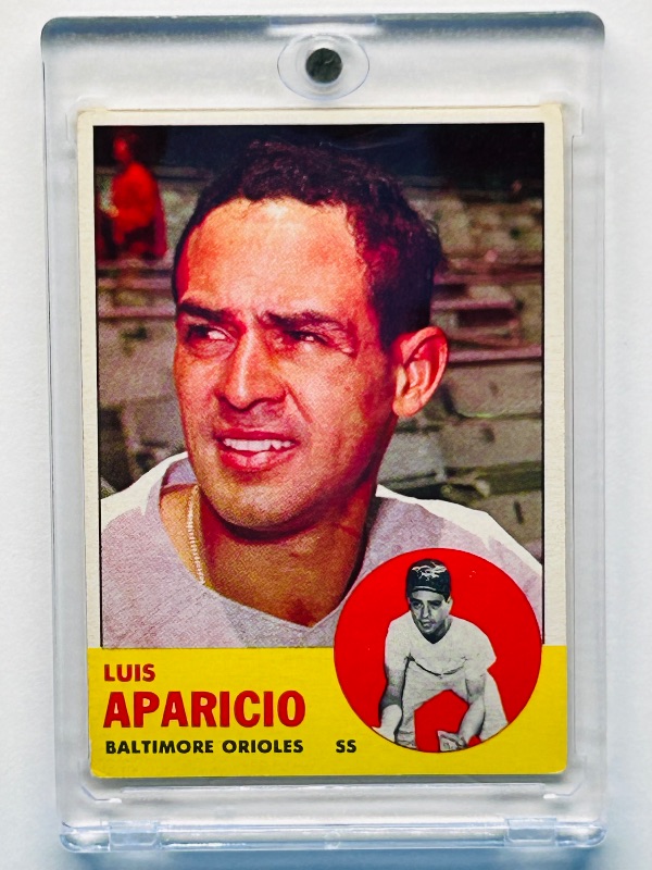 Photo 1 of 699603…vintage 1963 Luis Aparicio card 205  in hard plastic case