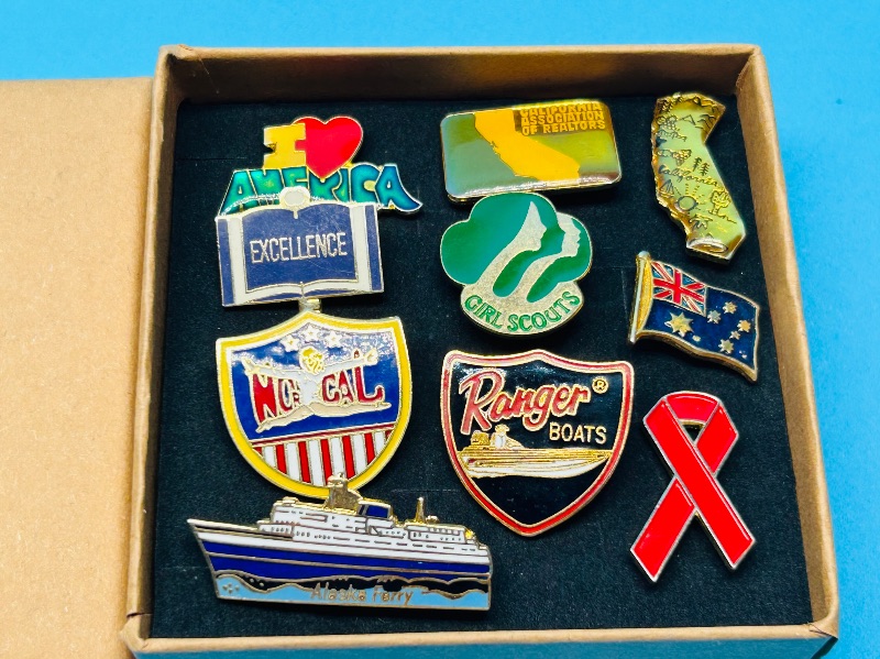 Photo 1 of 699645…vintage pins in gift box