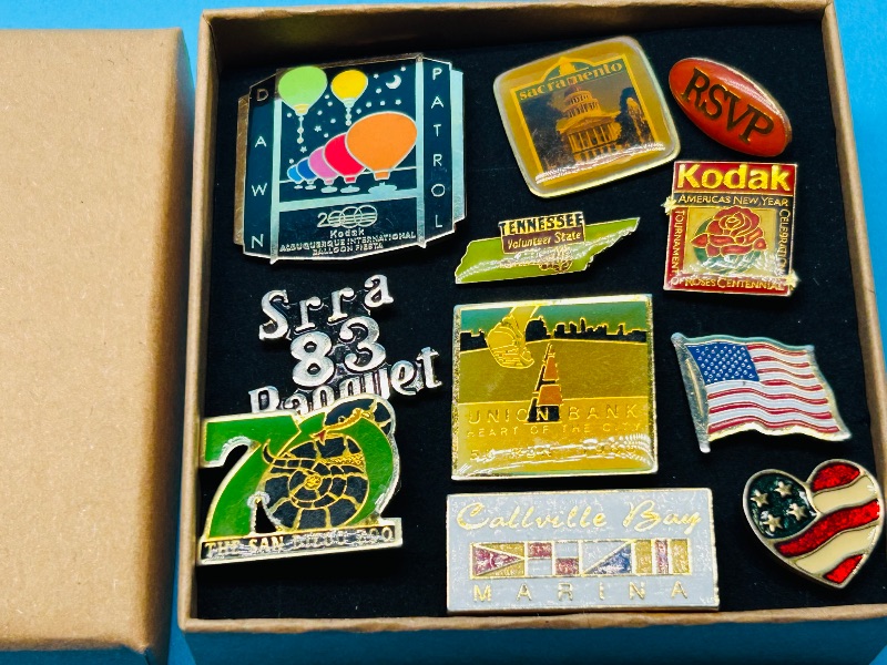 Photo 1 of 699654… vintage pins in gift box