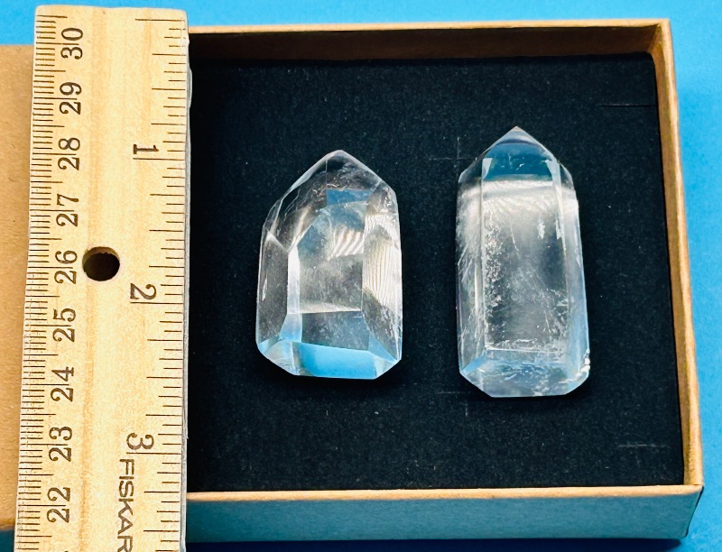 Photo 1 of 699687… 2 crystal points in gift box