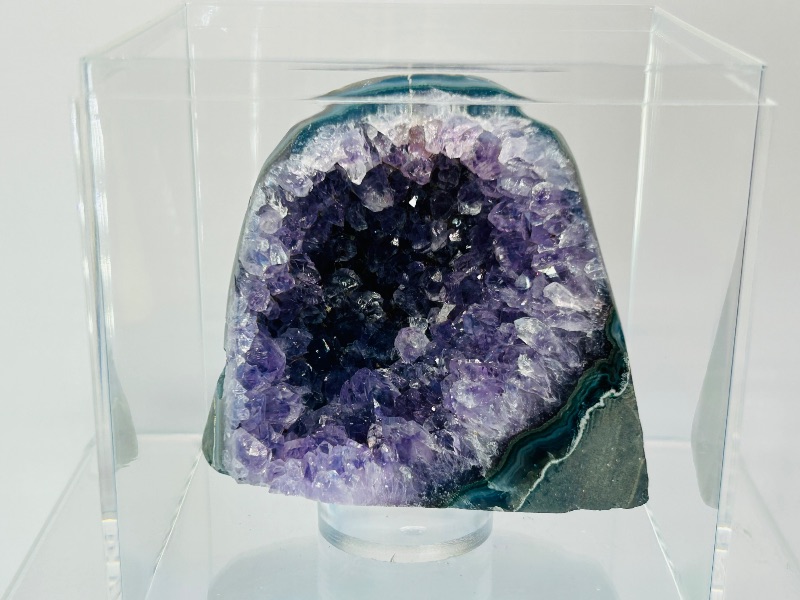 Photo 1 of 699699… amethyst rock in 4x4” acrylic case