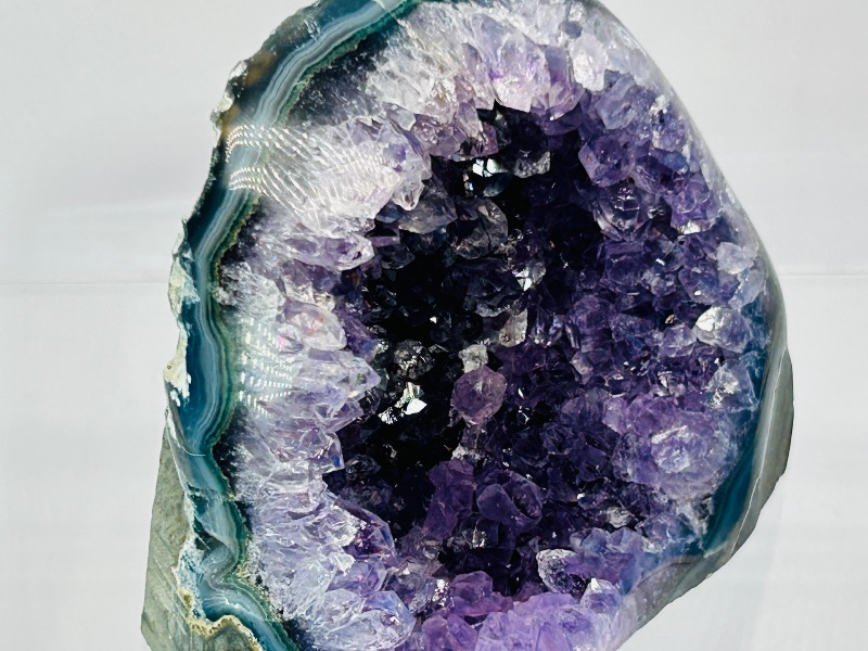 Photo 5 of 699699… amethyst rock in 4x4” acrylic case