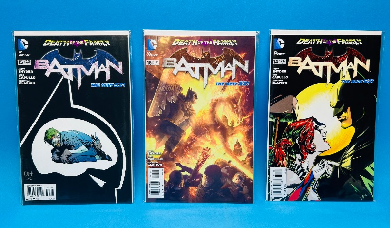 Photo 1 of 699723… 3 Batman comics in plastic sleeves #14,15,16