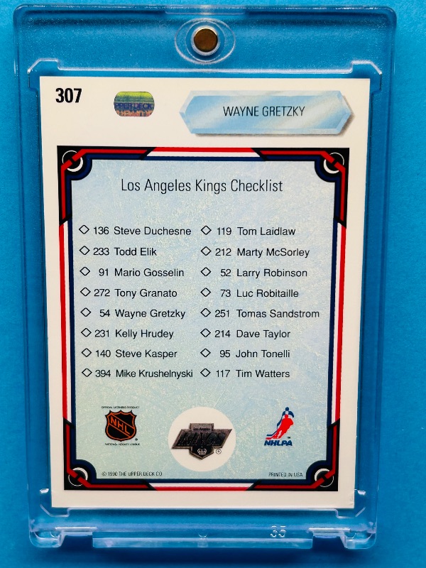 Photo 2 of 699804…Wayne Gretzky card 307  in hard plastic case 