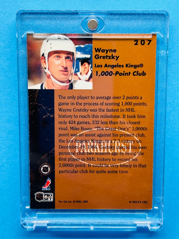 Photo 2 of 699805… Wayne Gretzky card 207 in hard plastic case 