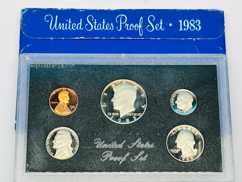 Photo 1 of 699818…1983 uncirculated US proof set in case