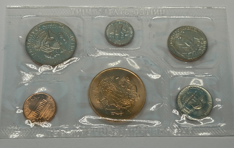 Photo 2 of 699820…1979 uncirculated Philadelphia mint souvenir coin set