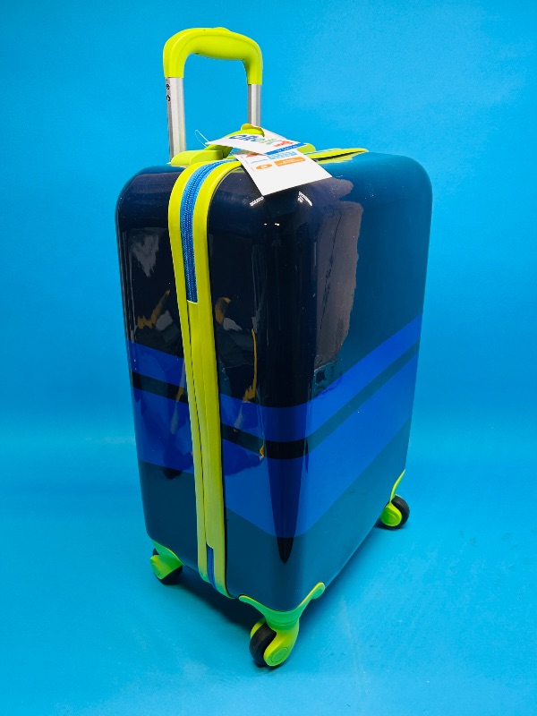 Photo 2 of 699840… 21” rolling carry on hardside suitcase  