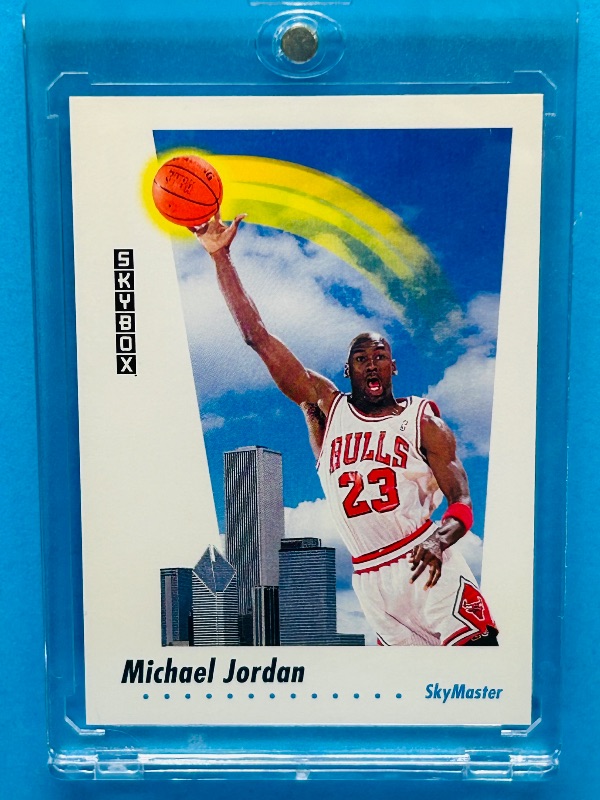 Photo 1 of 699920… skybox Michael Jordan card 583  in hard plastic case