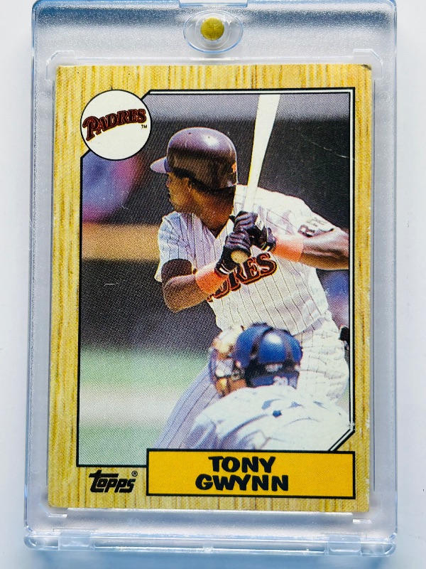 Photo 1 of 699989…Tony Gwynn card 530 in hard plastic case