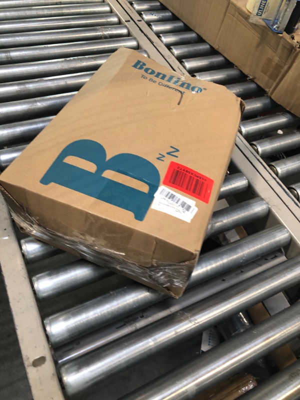 Photo 1 of Bonlino Quilt Bedding Set Oversized King - Lightweight Soft Quilt Summer Farmhouse Quilt Set, Modern Striped as Bedspread Coverlet, with 2 Pillow Shams for Home Bed All Season (White, Oversized King) White Oversized King